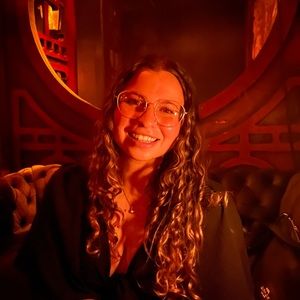 Meet your Posher, Yael